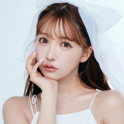 三上悠亚公开人物肖像